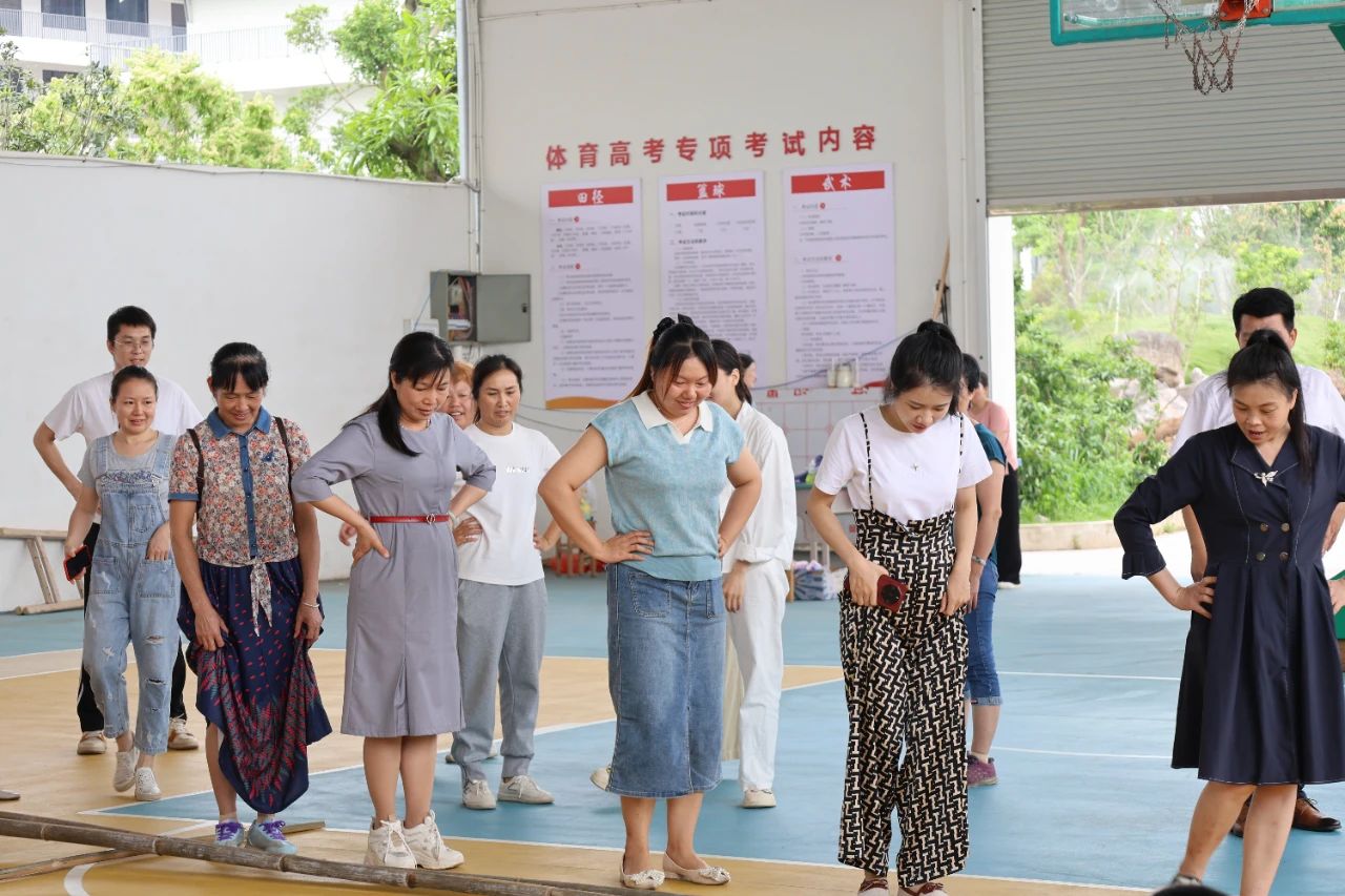 我校举行“五一”国际劳动节教职工游园活动 丨 开云手机登录入口